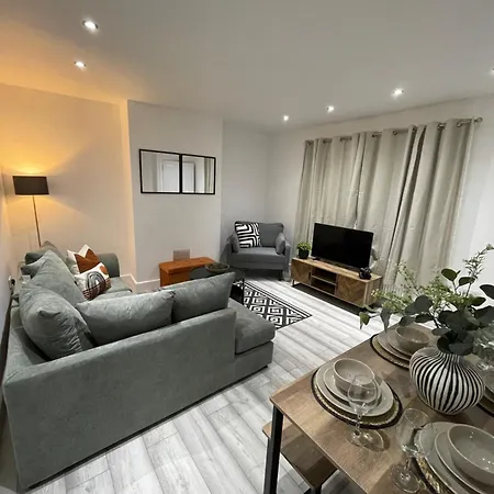 Appartamento Luxury 3 Bed House - 10 Min Walk From Dartford Town Centre - Fully Refurbished Esterno foto